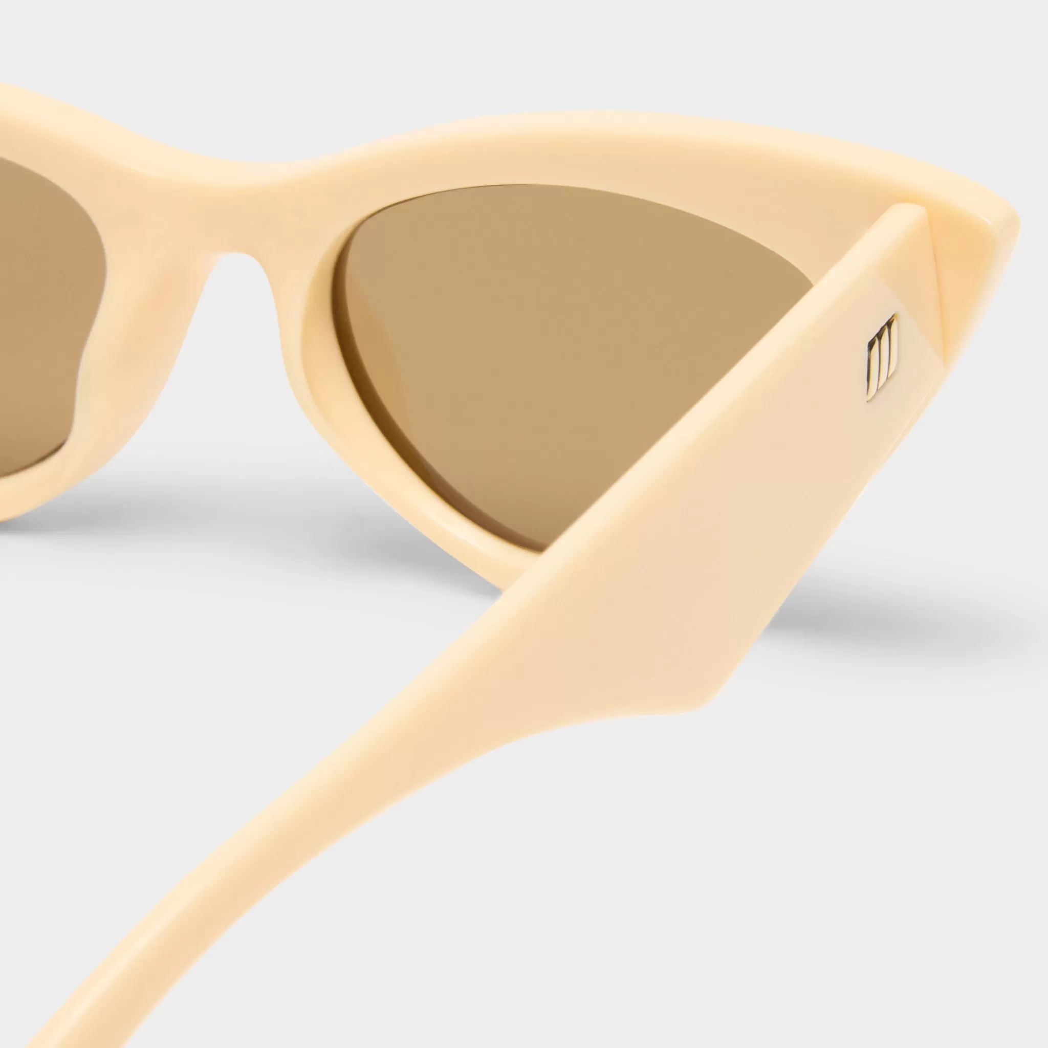 hypnosis__ivory_3.webp Cat Eye-Le Specs HYPNOSIS | ivory