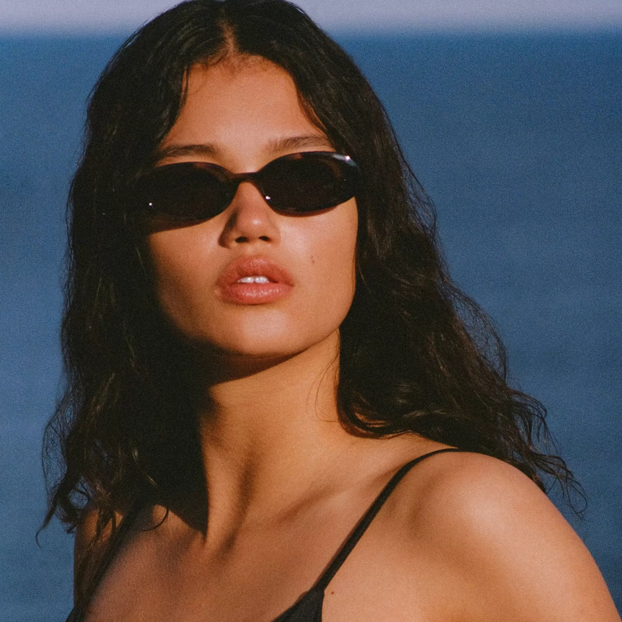 Oval | Oval-Le Specs OUTTA LOVE | tort