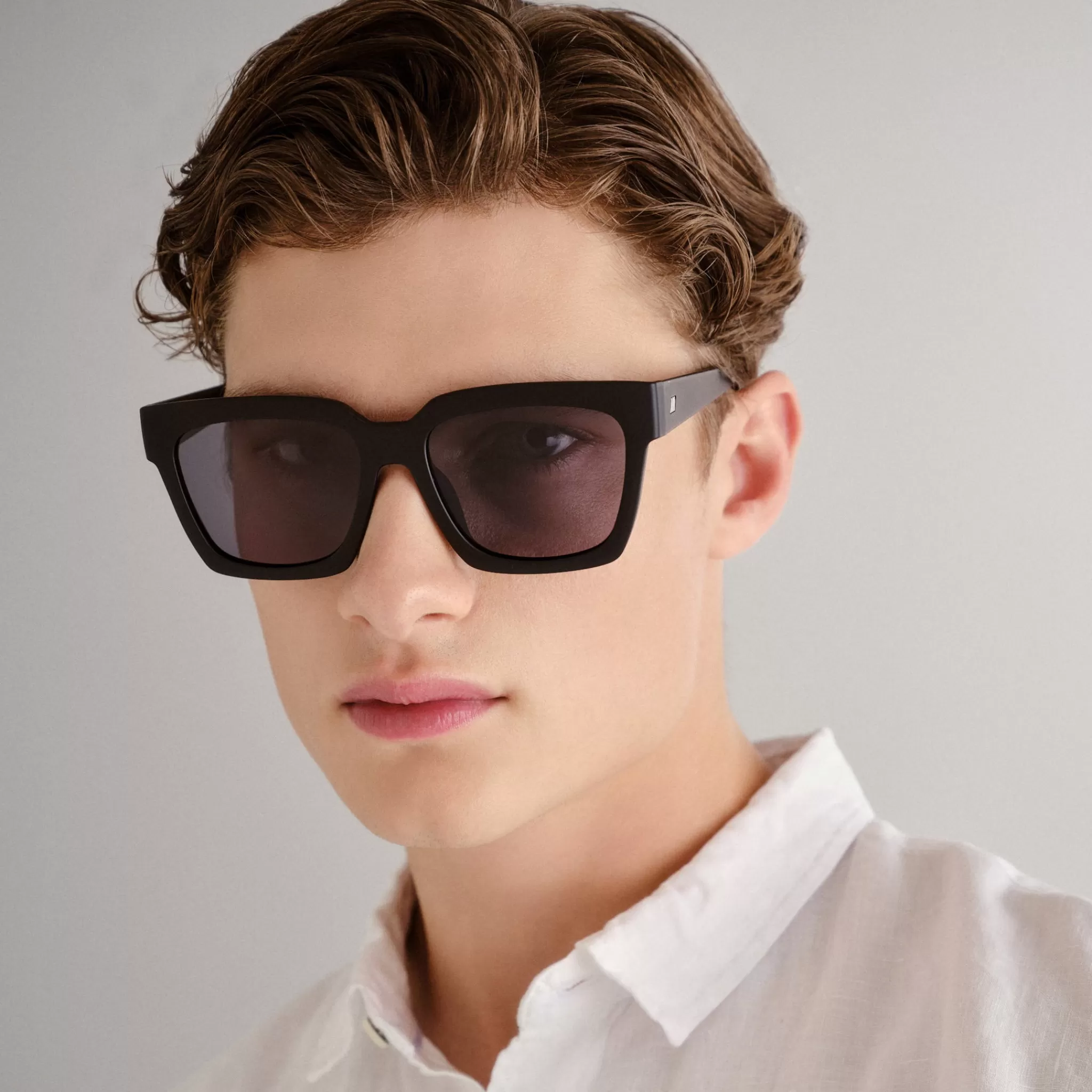 Oversized | D-frame-Le Specs WEEKEND RIOT | MATTE BLACK POLARIZED matteblack